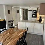 Visit Wonderful Center - 3 Bedroom Apartamento