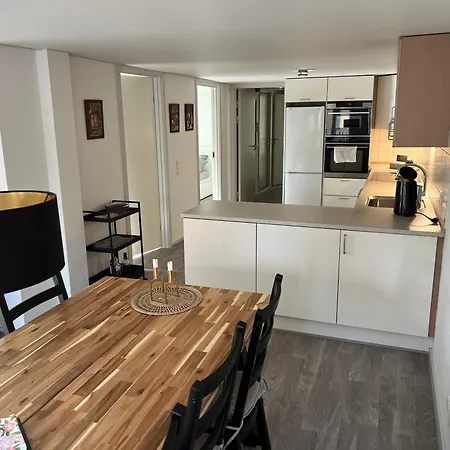 Visit Wonderful Center - 3 Bedroom Lägenhet