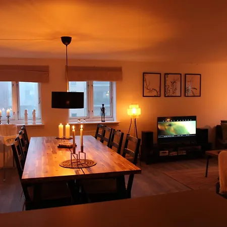 Visit Wonderful Center - 3 Bedroom Apartment *