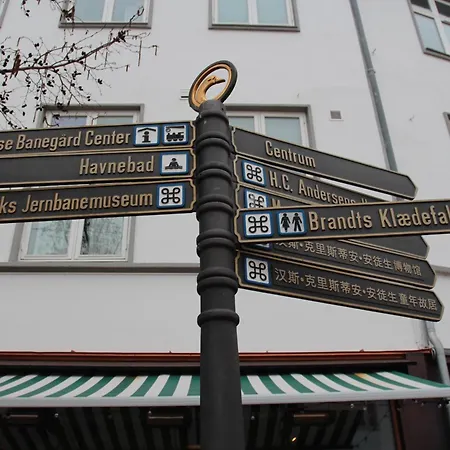 Visit Wonderful Center - 3 Bedroom Apartment *