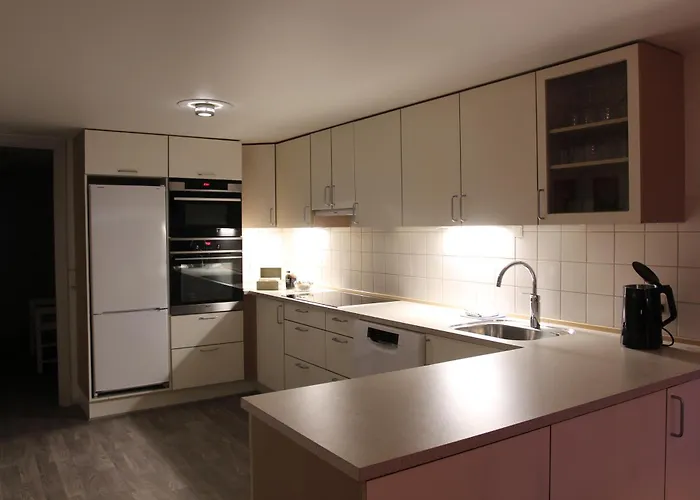 Visit Wonderful Center - 3 Bedroom *